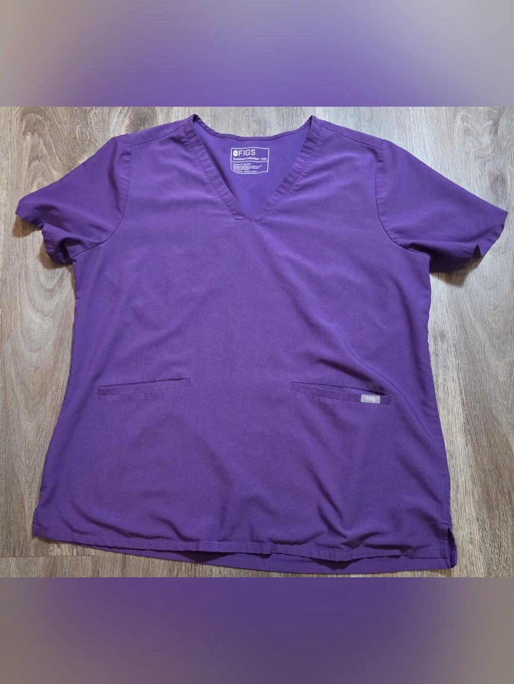 FIGS Technical Collection Purple V-Neck Scrub Top XXL 2XL Two Pocket FW1100
